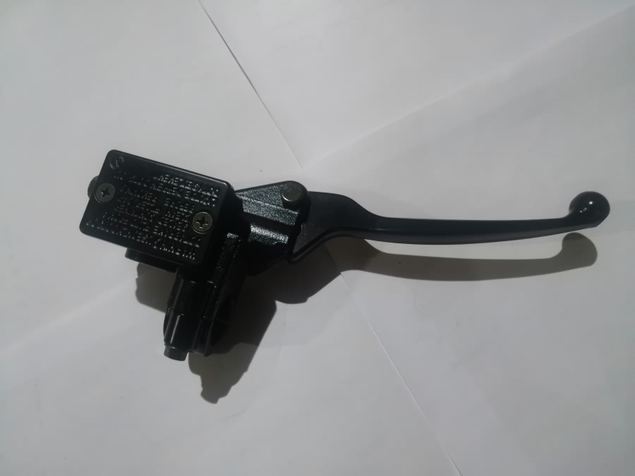 repuesto de moto MOTO71 — BOMBA FRENO MATRIX GY6