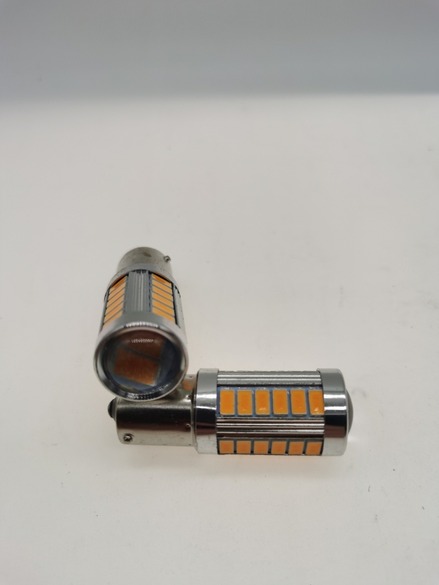 repuesto de moto MOTO71 — BOMBILLO CRUCE 39LED 1 CONTACTO PARA CARRO