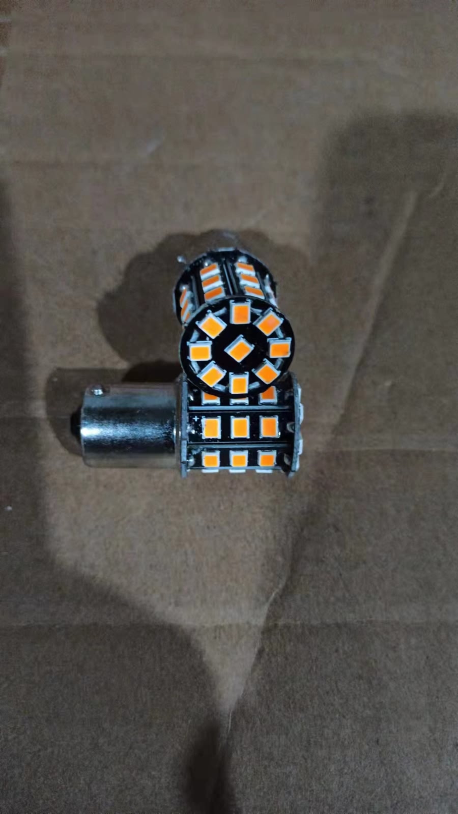 repuesto de moto MOTO71 — BOMBILLO CRUCE LED LUZ AMARILLO