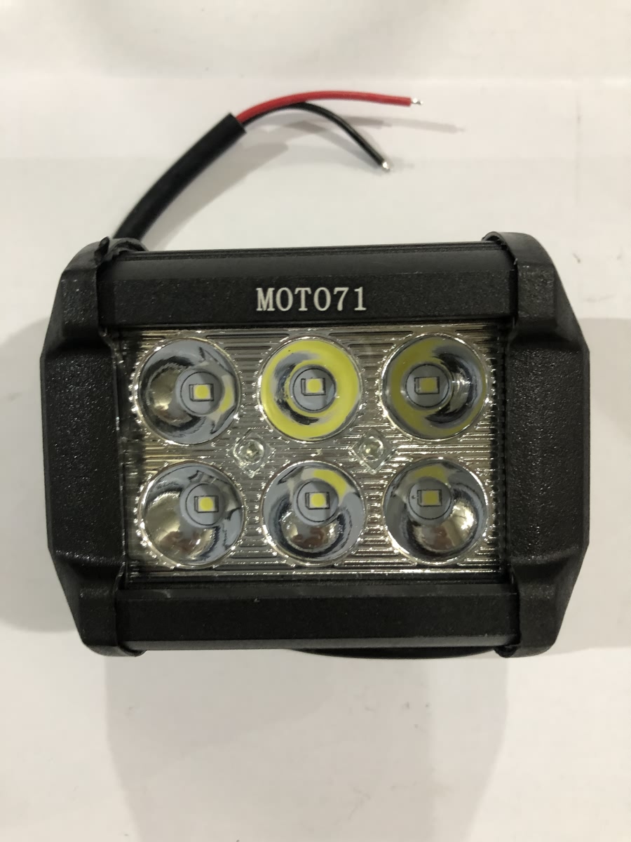 repuesto de moto MOTO71 — BOMBILLO FARO CUADRADO 6LED