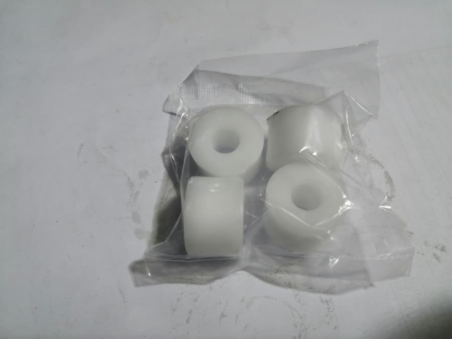 repuesto de moto MOTO71 — BUJE DE CORONA JAGUAR NYLON(4PZ)