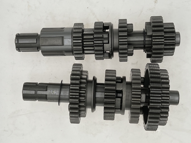 repuesto de moto MOTO71 — CAJA CAMBIO CG150(EJE PINON LARGA)