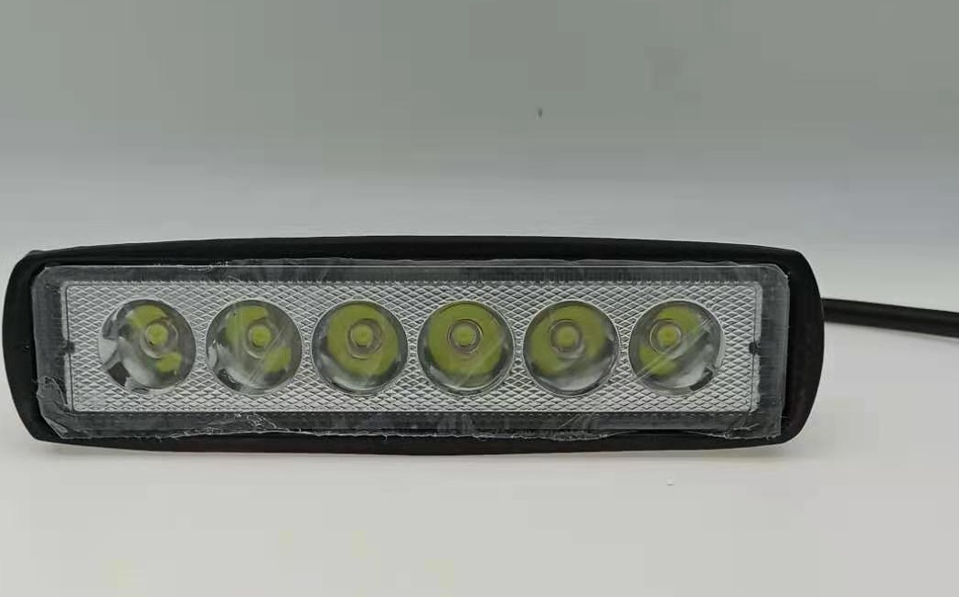 repuesto de moto MOTO71 — FARO SLIM 6LED 18W EN LINEA