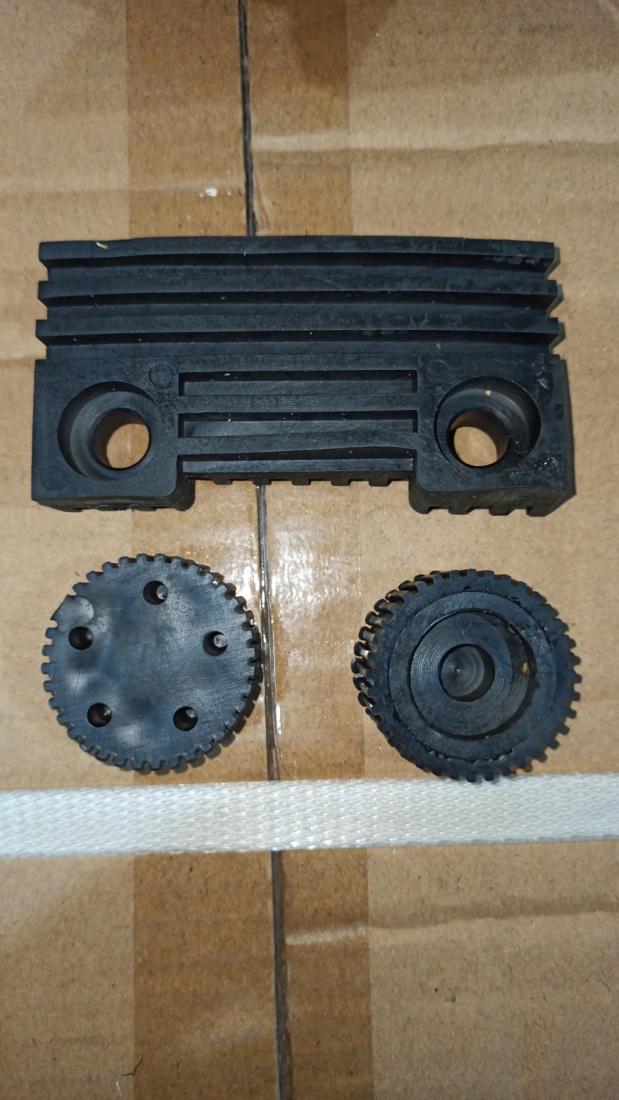 repuesto de moto MOTO71 — GOMA TANQUE SPEEDARSEN