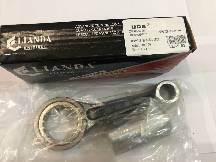 repuesto de moto MOTO71 — KIT DE BIELA UM200