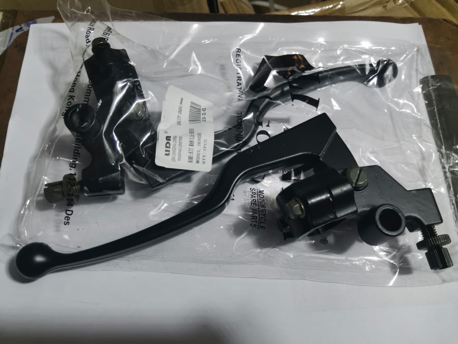 repuesto de moto MOTO71 — MANILLA CROCHE HORSE CON BASE NEGRA