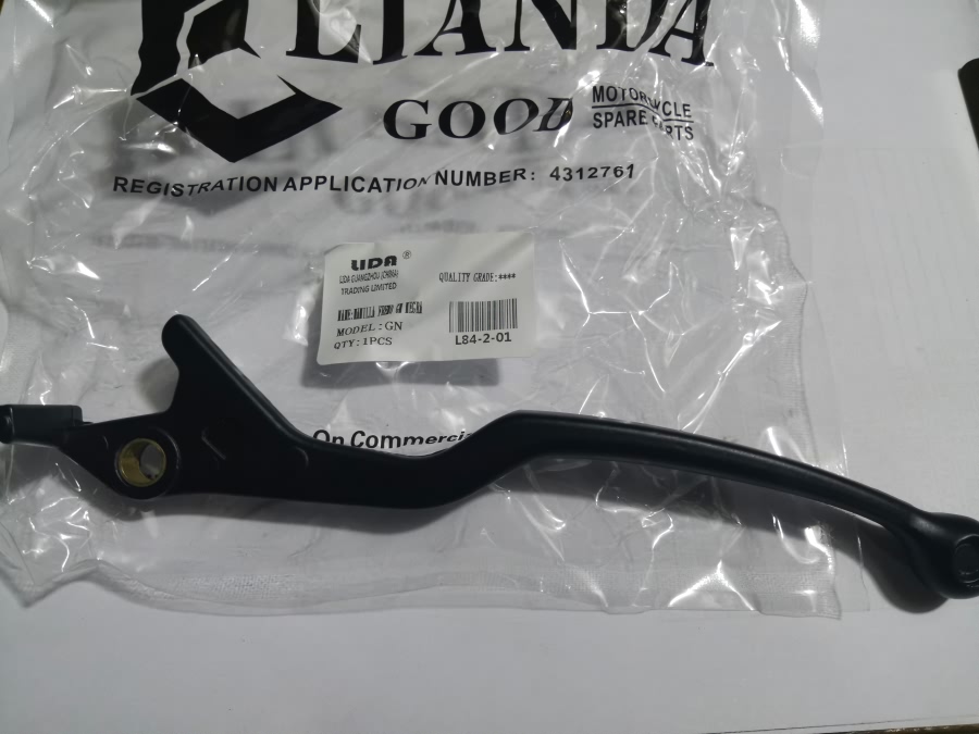 repuesto de moto MOTO71 — MANILLA FRENO GN NEGRA