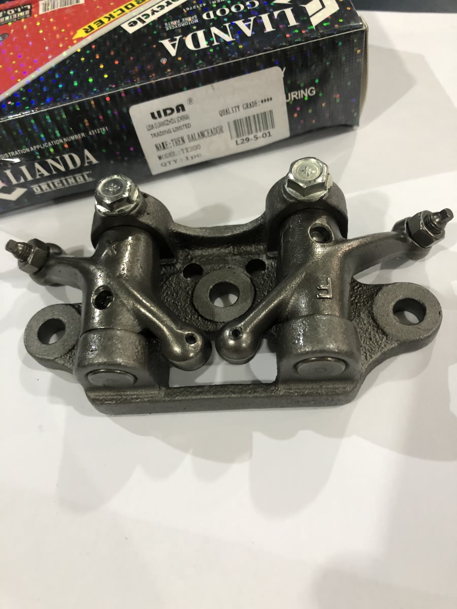 repuesto de moto MOTO71 — MARTILLERA CAMARA TX200(SUPERIOR)