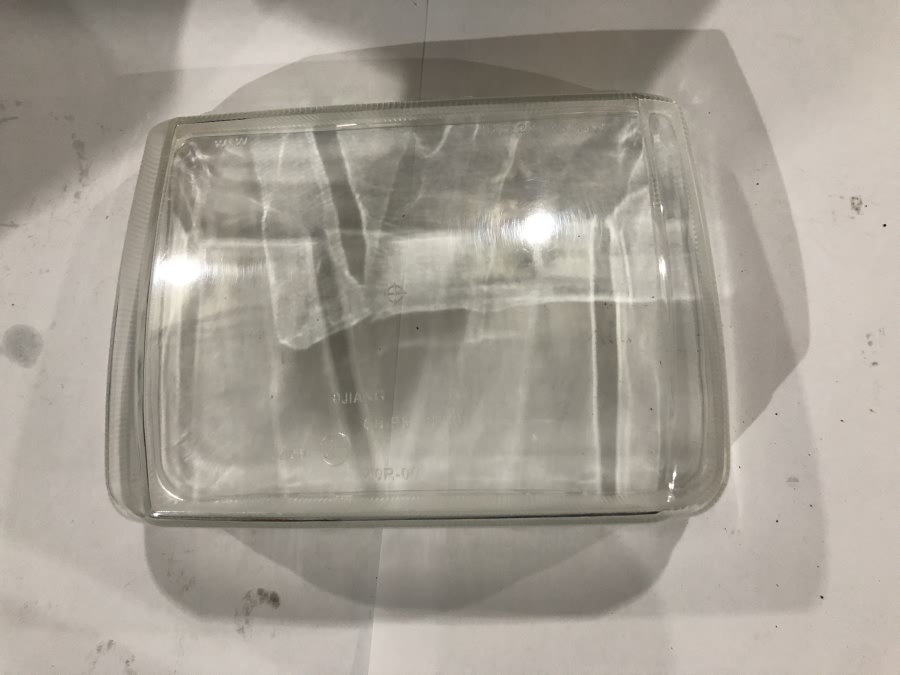 repuesto de moto MOTO71 — MICA FARO HORSE(PANTALLA)