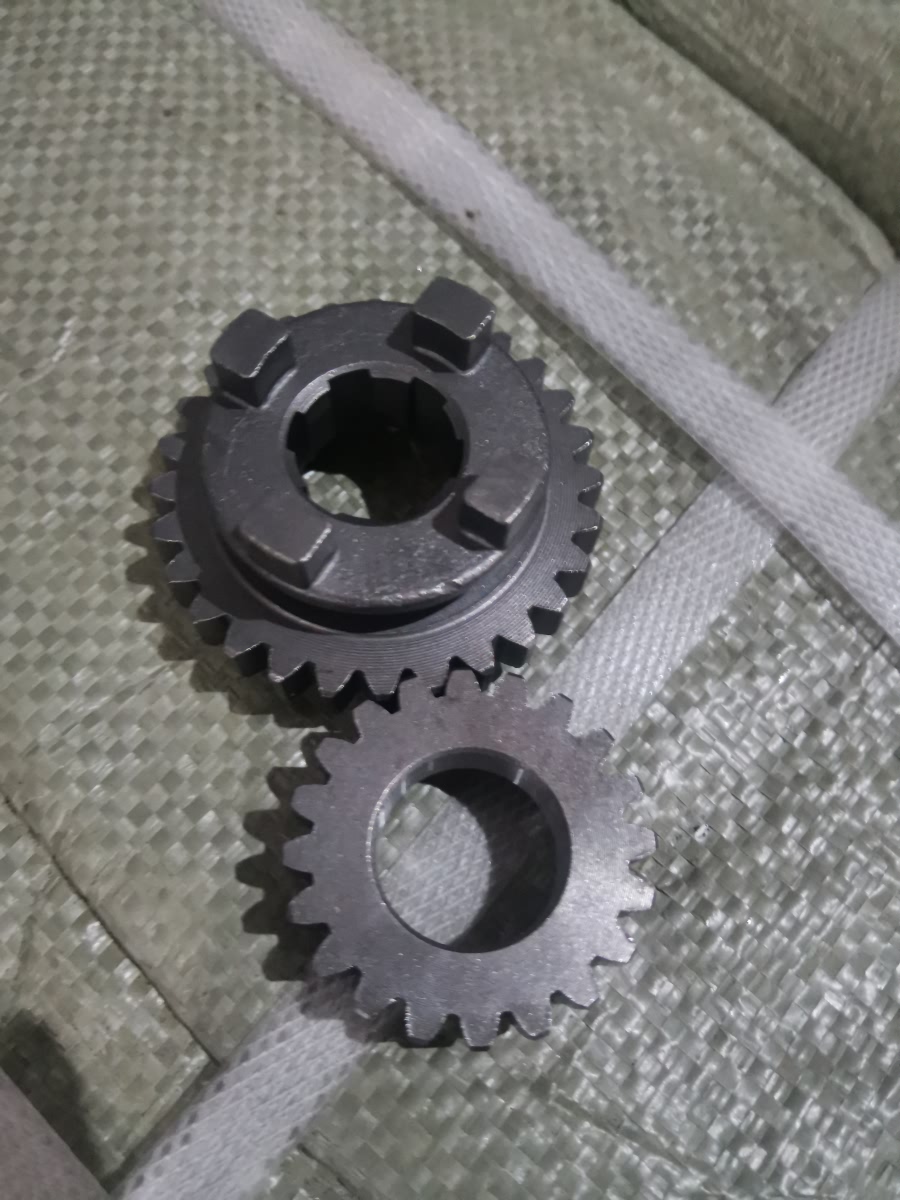 repuesto de moto MOTO71 — PINON TERCERA CG150 KIT