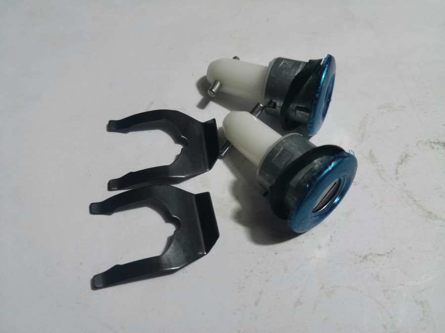 repuesto de moto MOTO71 — SEGURO TAPA LATERAL HORSE PAR