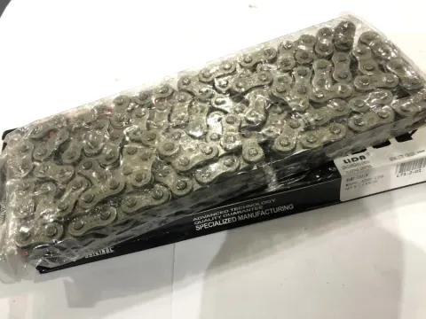 repuesto de moto MOTO71 — CADENA REFOZADA 428H-120L