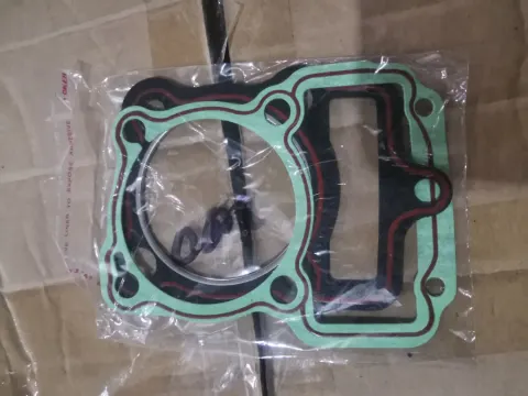 repuesto de moto MOTO71 — EMPACADURA CILINDRO Y CAMARA VERDE CG200