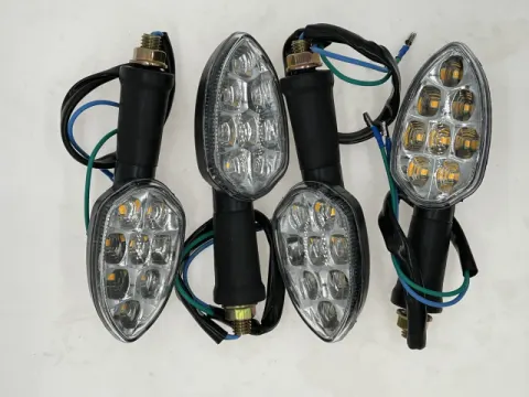 repuesto de moto MOTO71 — LUCE CRUCE BERA SOCIALISTA LED
