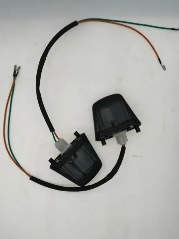 repuesto de moto MOTO71 — LUZ PORTA PLACA OUTLOOKTX200