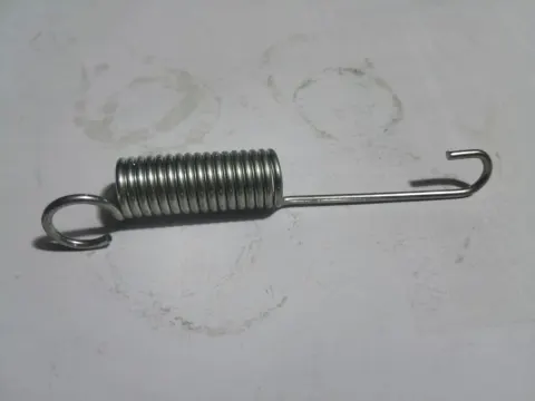 repuesto de moto MOTO71 — RESORTE DE PIE AMIGO BERAHORSE UND.