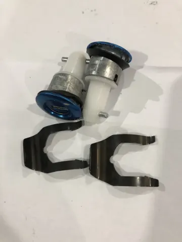 repuesto de moto MOTO71 — SEGURO TAPA LATERAL HORSE
