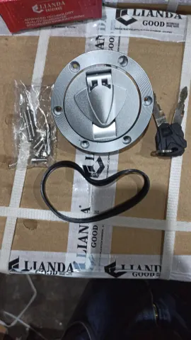 repuesto de moto MOTO71 — TAPA GASOLINA ARSEN II